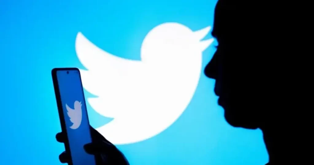 Twitter risque d’être bloqué en France à cause de la pornographie